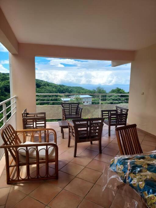 Grand Studio En Bas De Villa Avec Vue Sur Mer Au Carbet Le Carbet Bagian luar foto